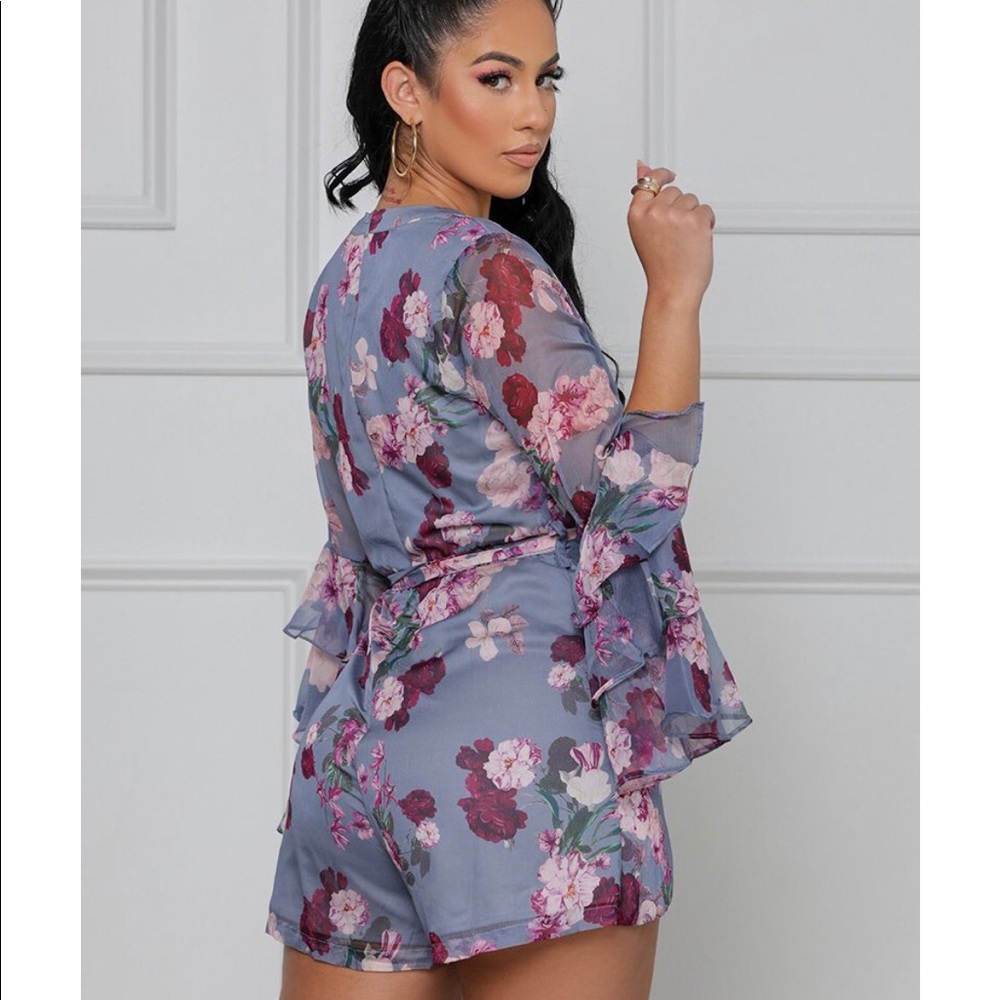 Beautiful romper! - Picture 3 of 7